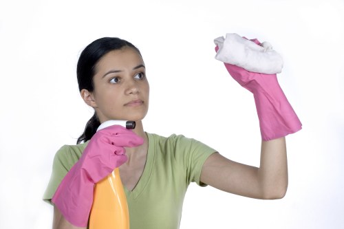 Deep cleaning service for kitchens and bathrooms in a CR0 property